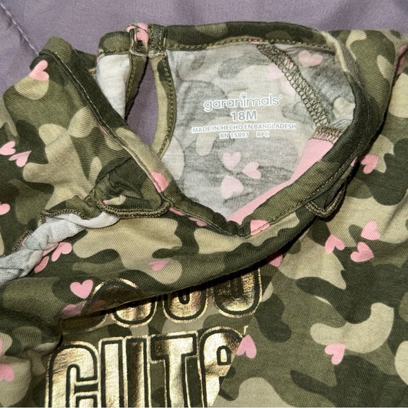 ❤️3 for $12 ❤️ Garanimals Pink Camo Bodysuit& Calvin Klein Jeans Leggings 12&18M - Picture 5 of 15